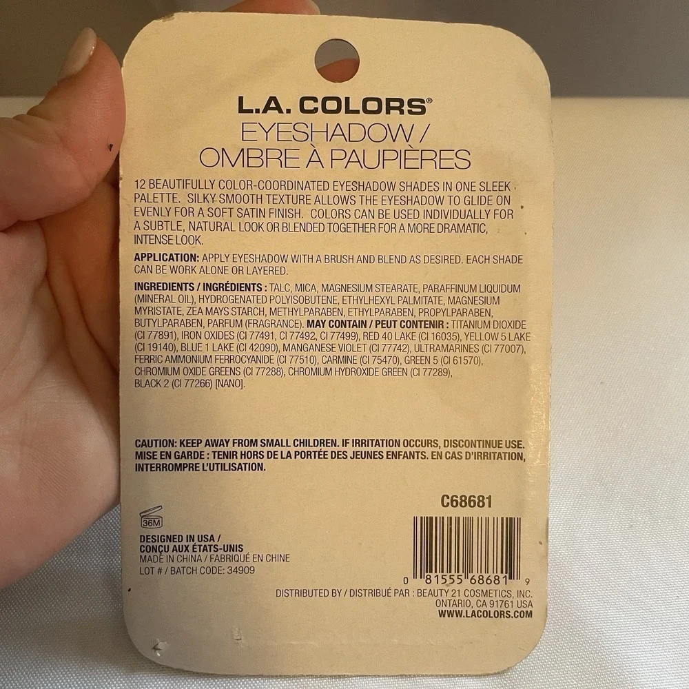 L.A. Colors 12 Color Eyeshadow Traditional C68681 Glamorous 12g